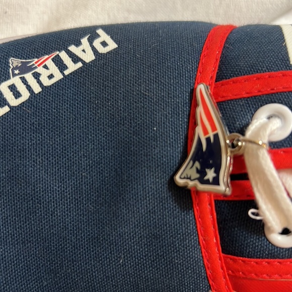 NFL PROPERTIES 2016 NEW ENGLAND PATRIOTS SNEAKERS TENNIS SHOES WOMAN SIZE 8.5 - Picture 3 of 8